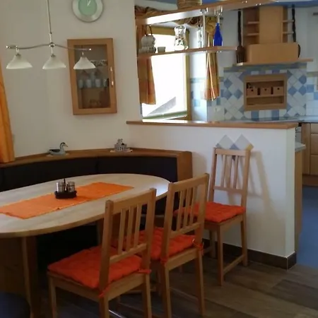 Karin Fusch an der Glocknerstraße